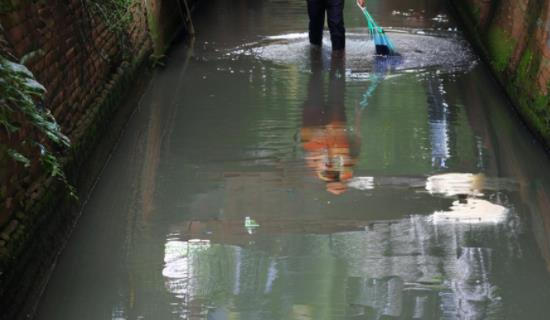 工業(yè)區(qū)近岸水質(zhì)污染預(yù)警微型監(jiān)測站 助力防范工業(yè)污染對近岸水域生態(tài)環(huán)境破壞